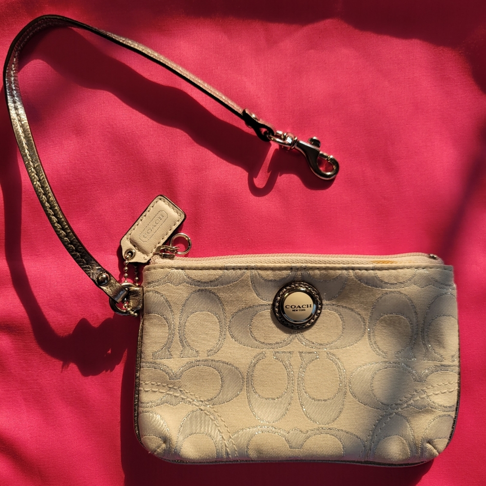 Coach Wristlet ~ Signature C Logo ~ White w/ Silver Thread ~ GUC